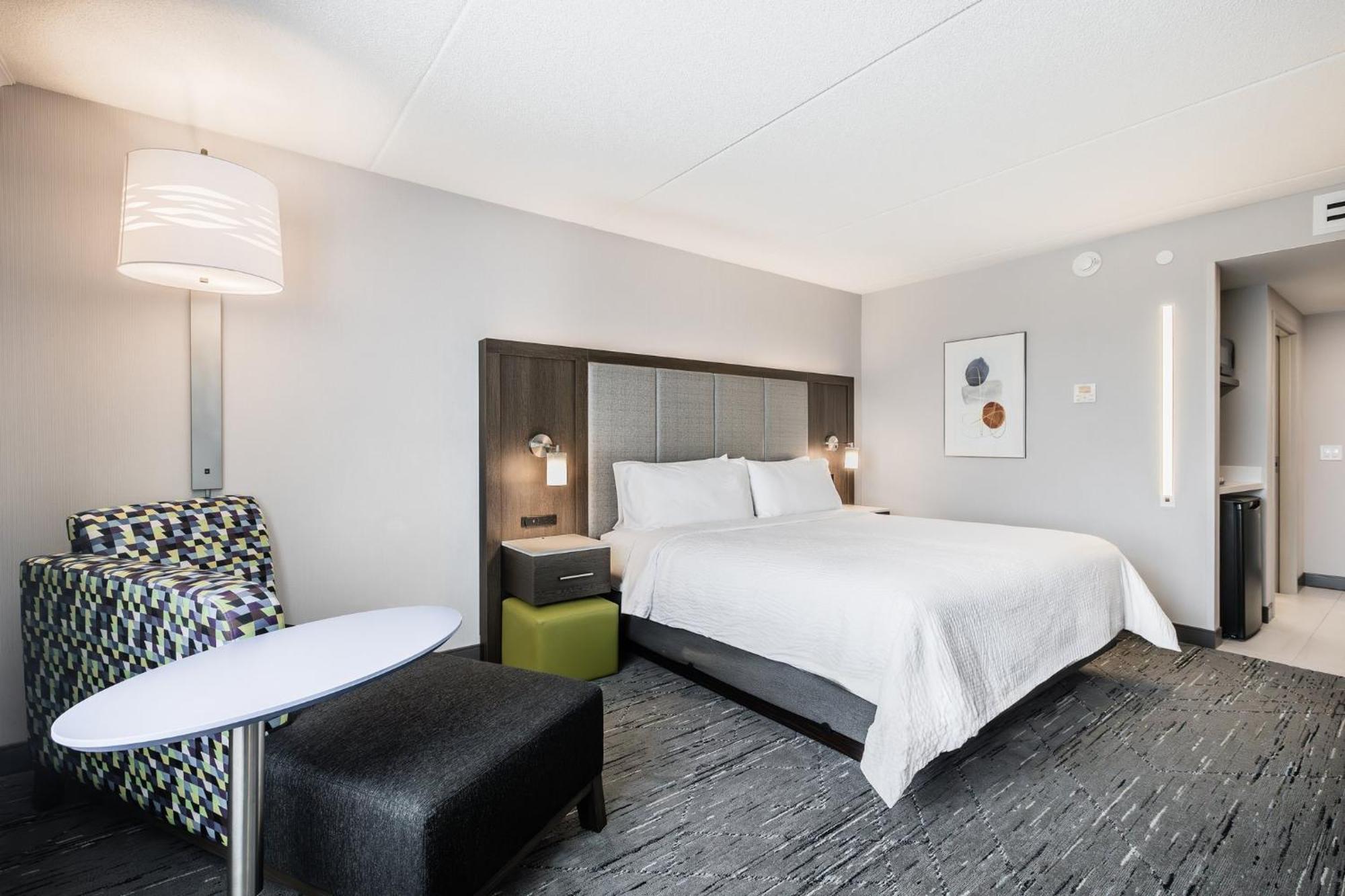 Holiday Inn Express & Suites - Toronto Airport South By Ihg Extérieur photo