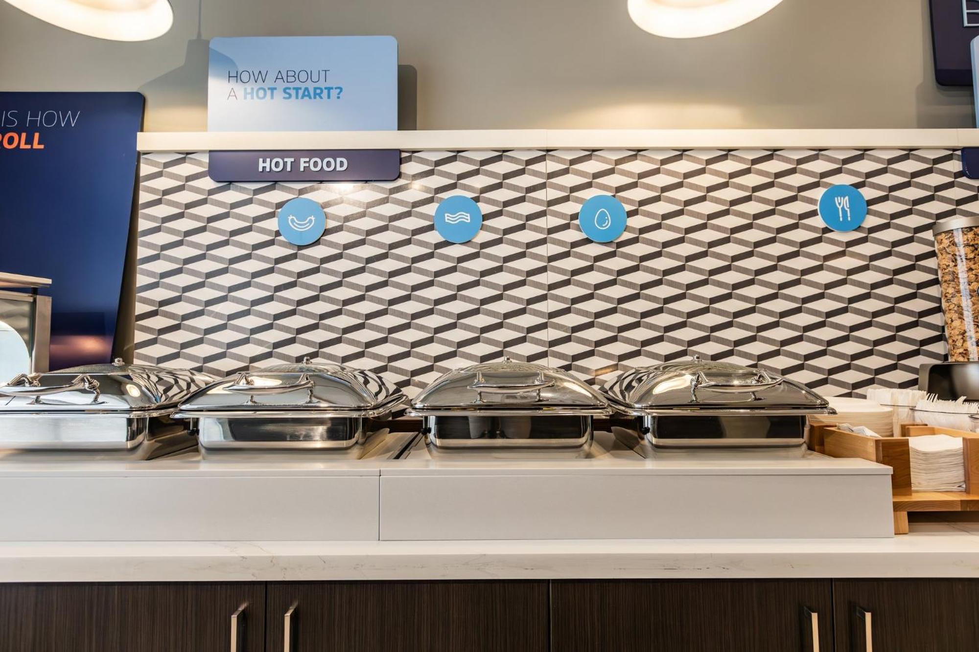 Holiday Inn Express & Suites - Toronto Airport South By Ihg Extérieur photo