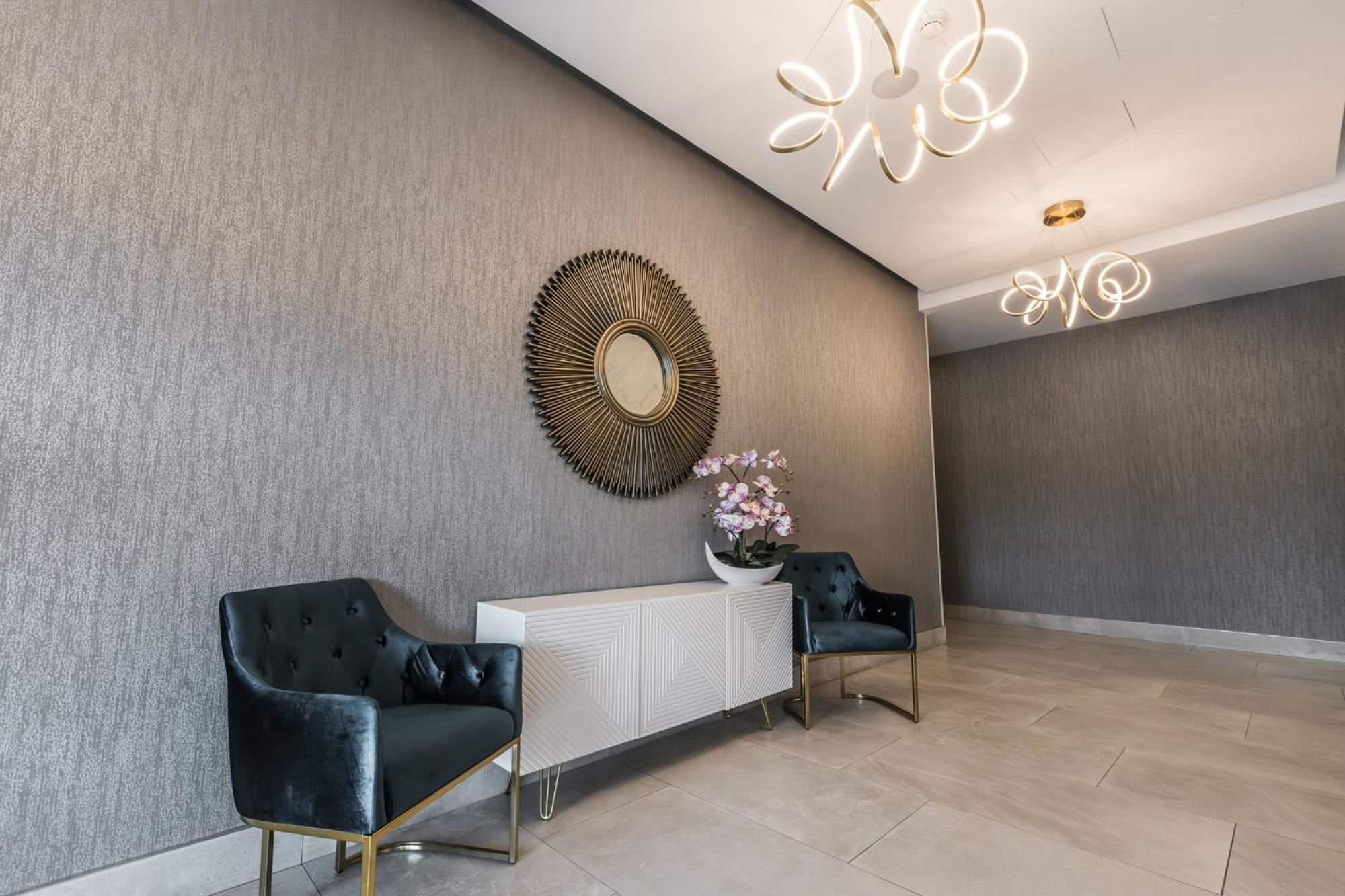 Holiday Inn Express & Suites - Toronto Airport South By Ihg Extérieur photo