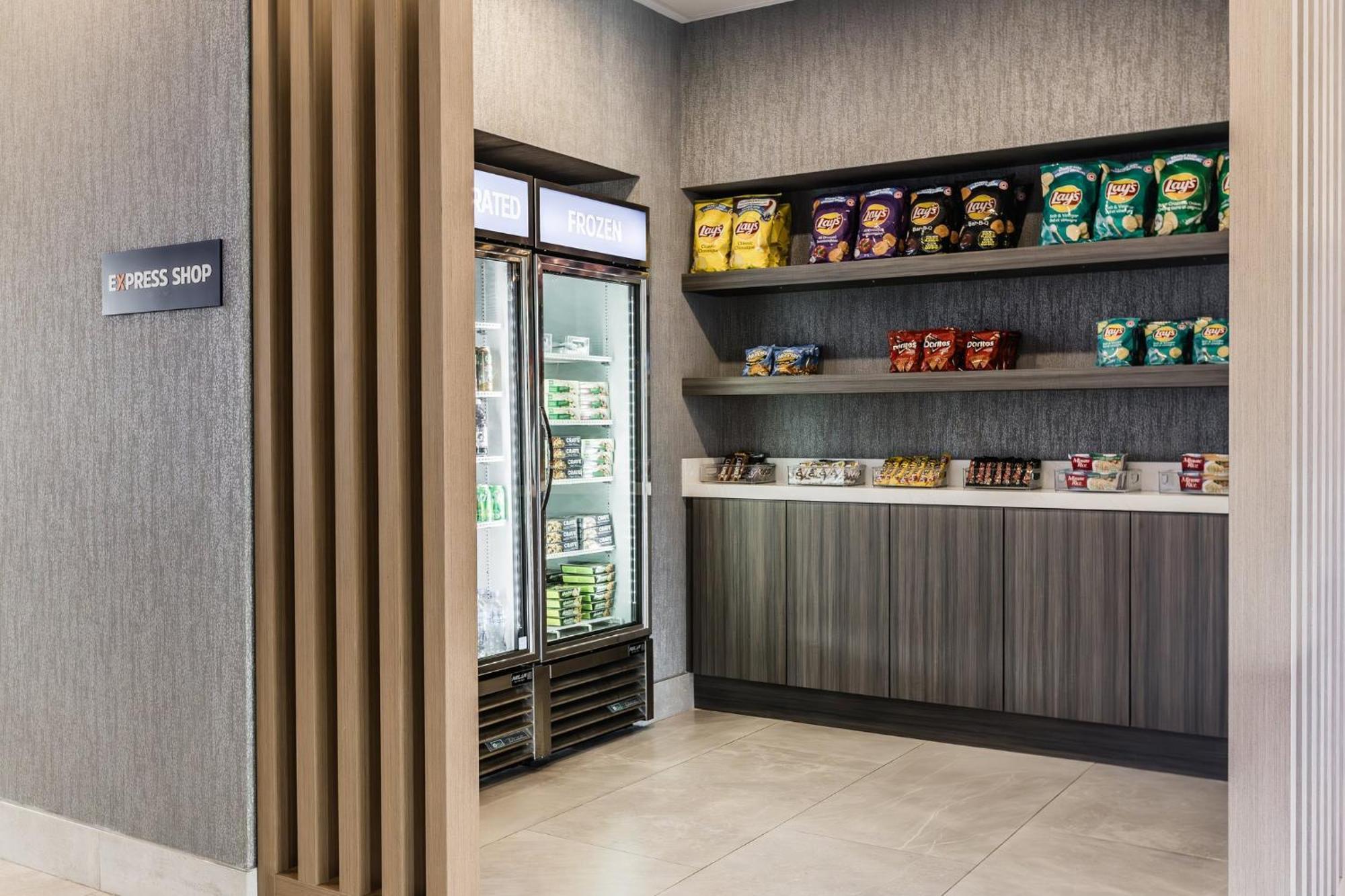 Holiday Inn Express & Suites - Toronto Airport South By Ihg Extérieur photo